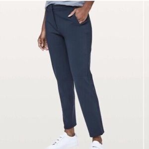 Lululemon On the Move Navy Pant | Size 6
